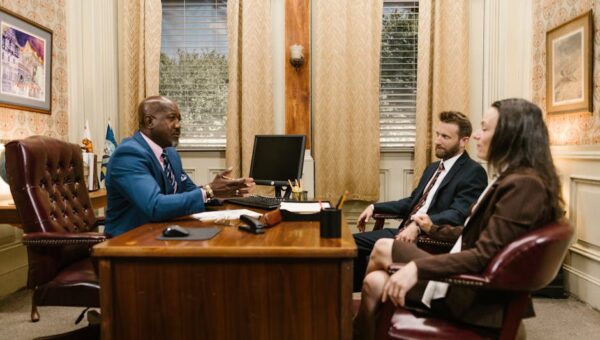 How to Choose the Right Lawyer for Your Case in 2026